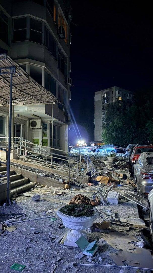 РФ масовано атакувала обласний центр: є постраждалі, зруйновані квартири і навчальні заклади