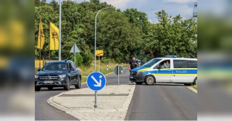 Найбільшу електростанцію поблизу Берліна обстріляли саморобними ракетами