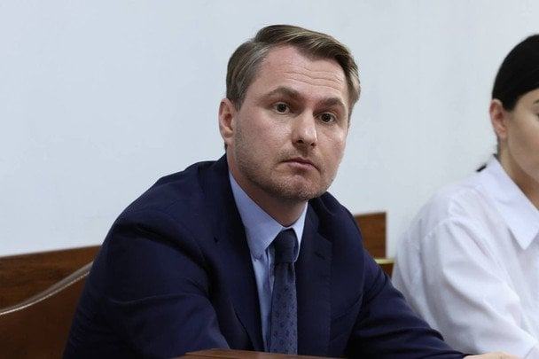 Ремонт у будинку генпрокурора та віза дружині: що Кропива, за даними САП, міг робити для Кравченка