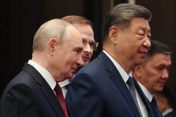 Сі зустрівся з Путіним на саміті ШОС: лідер Китаю зробив гучну заяву про РФ та війну в Україні
