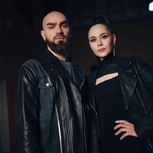 Юлія Саніна показала свого чоловіка, який виїхав з України, і публічно йому освідчилася