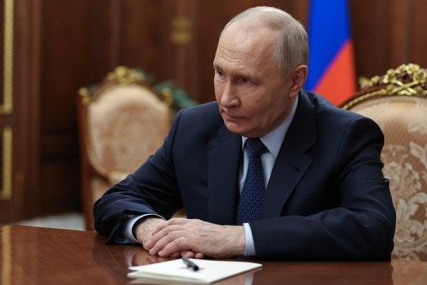 Путін заявив про «замороження» переговорів щодо України і висунув нову умову