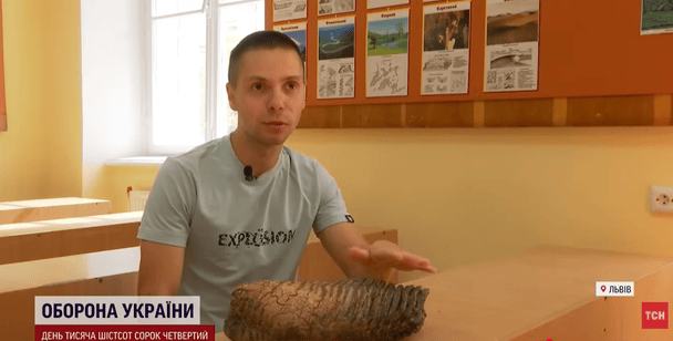 На Львівщині військовий знайшов унікальний артефакт, якому 11 000 років: відео