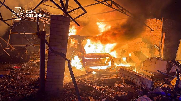 Рятувальники Одещини повністю ліквідували наслідки чергової російської атаки