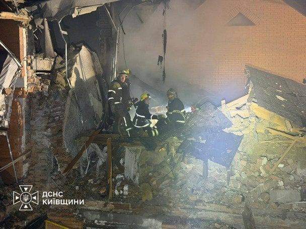 "Все зруйноване, будинку немає": як ванна врятувала сім’ю від загибелі на Київщині