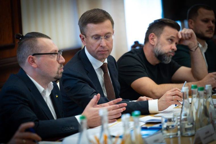 Рішення Кабінету Міністрів України/ Сергій Корецький: Уряд готує пакет рішень для посилення підтримки внутрішньо переміщених осіб