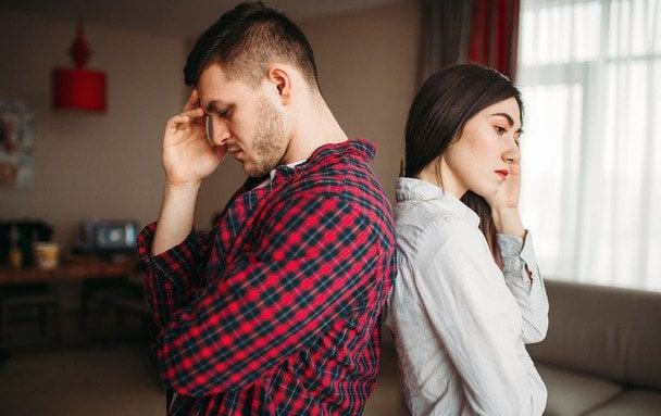 Чи варто рятувати ваші стосунки: психотерапевт пояснив, від яких партнерів потрібно бігти