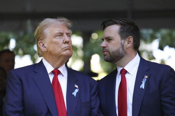 Хто насправді пише скандальні дописи Трампа: Венс несподівано зізнався