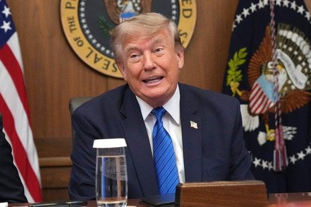 Трамп зробив нову заяву про війну в Україні: до чого закликав