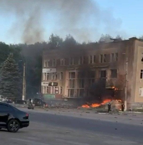 Росія завдала подвійного удару по відділенню "Укрпошти": що буде з посилками
