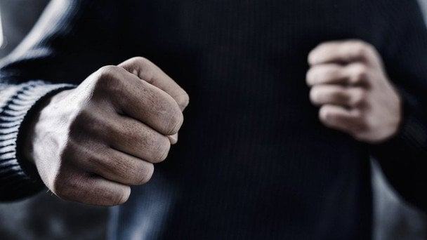 "Спердаляти на війну": у Познані поляки побили чоловіка, прийнявши його за українця (фото)
