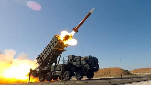 Ракети до Patriot та боєприпаси на 100 мільйонів фунтів: Британія виділяє Україні пакет ППО