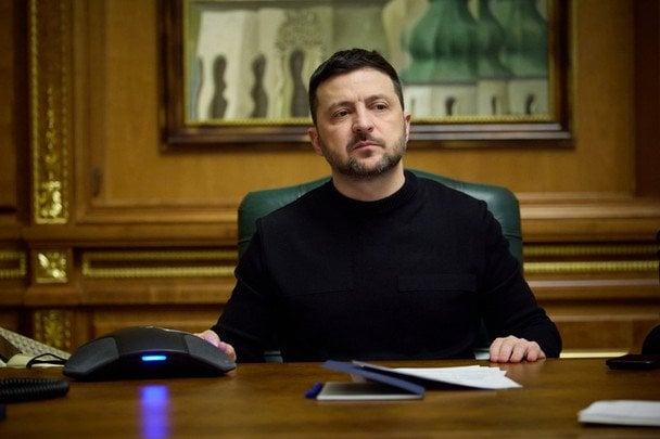 "Російське небо стає повністю небезпечним": Зеленський попередив авіакомпанії