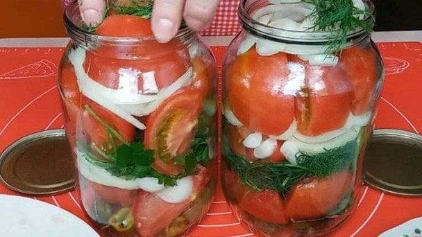 Помідори по-польськи на зиму: простий рецепт без окремого приготування маринаду