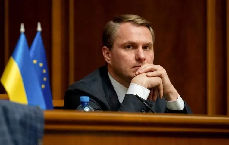 Генпрокурор Кравченко розповів, за яких умов піде у відставку